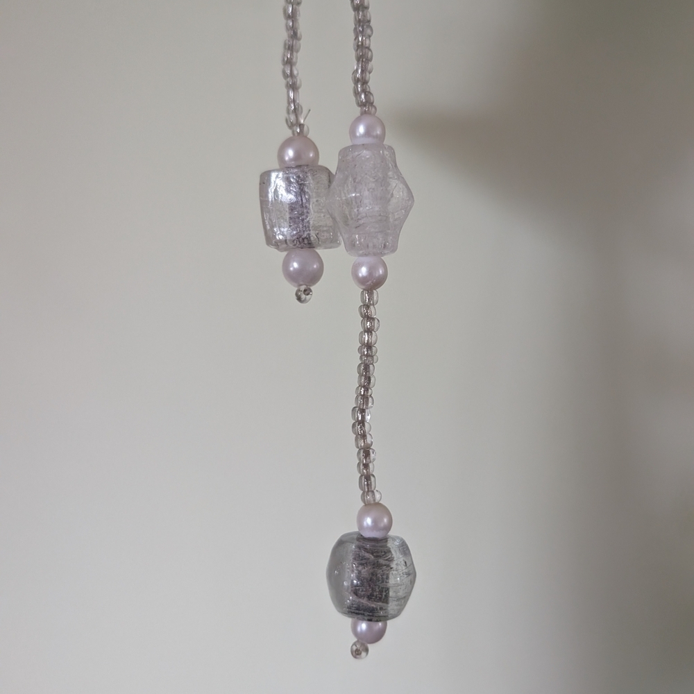 Elegant Faux Pearl and Crystal Necklace - Picture 5 of 9
